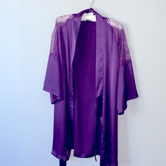 Like New Victoria Secret Xs/Small Robe and S Slip Lace Satin Purple - Picture 3 of 11